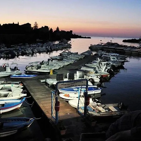 A Casa Di Marco 2* كاتانيا